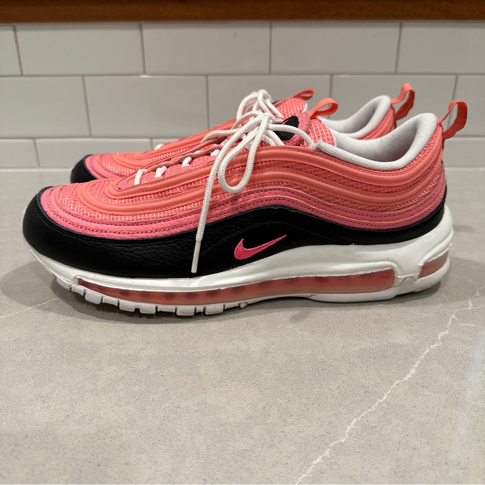 Nike Air Max 97 – Men’s Size 10.5 – Coral / White / Black – Great Condition 🔥👟